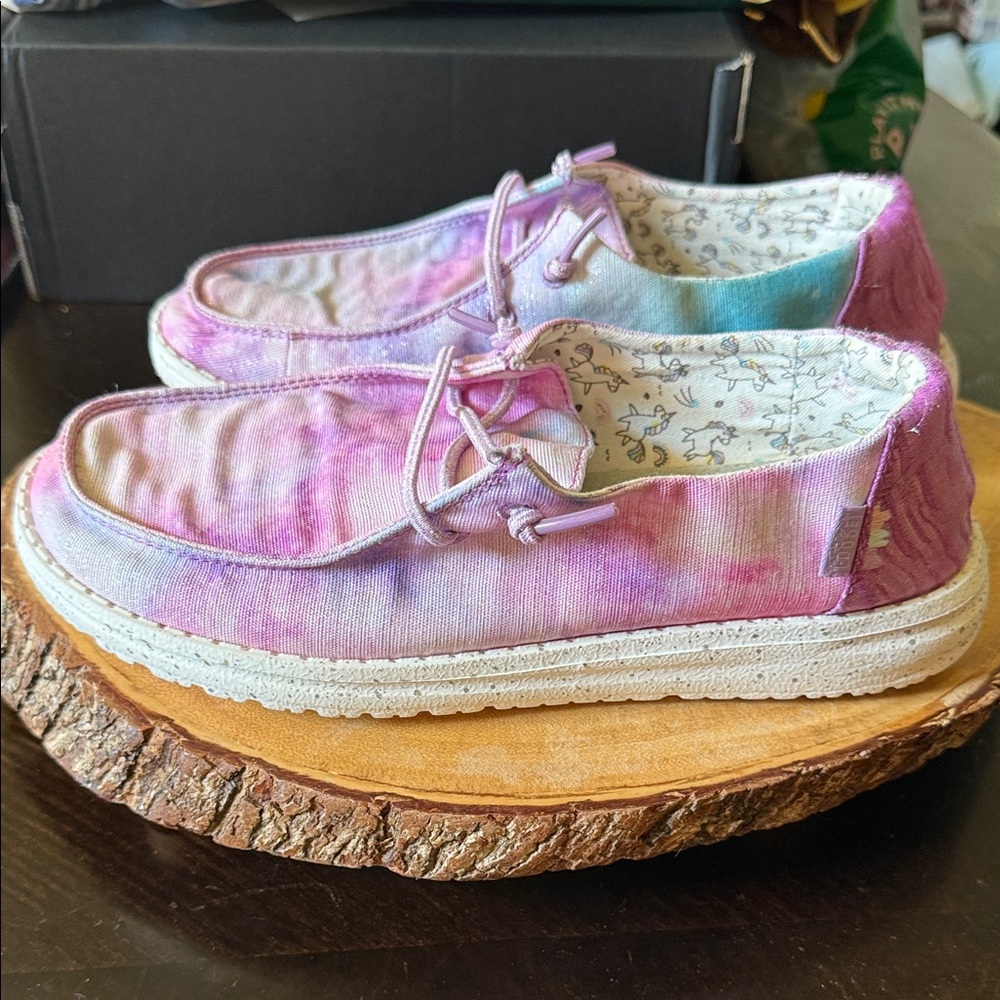 Hey Dude Kids Wendy youth dreamer Pastel Tie-Dye Moccasins lightly worn size 6 - Picture 4 of 8
